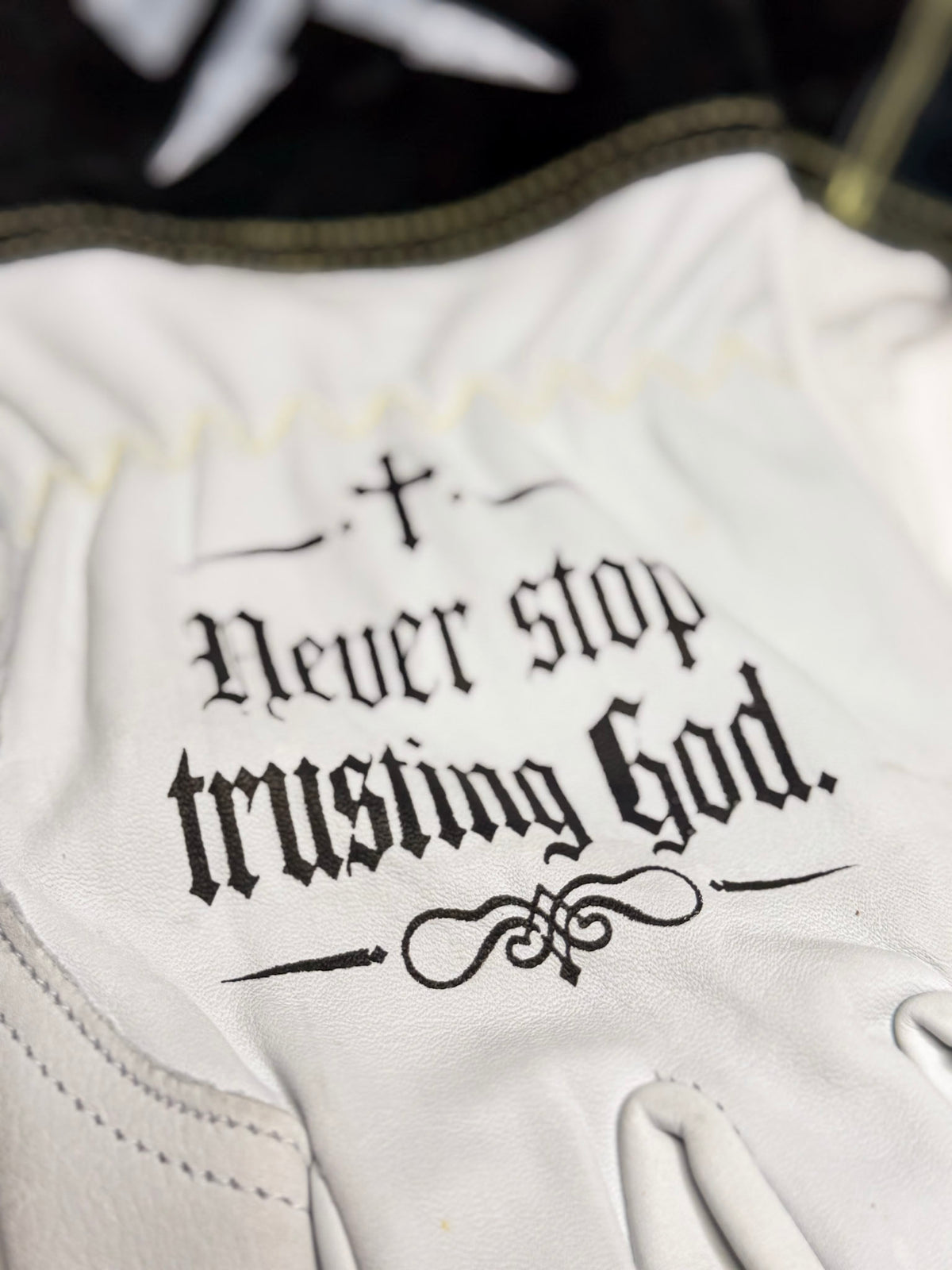 Never stop trusting God - Welding Gloves